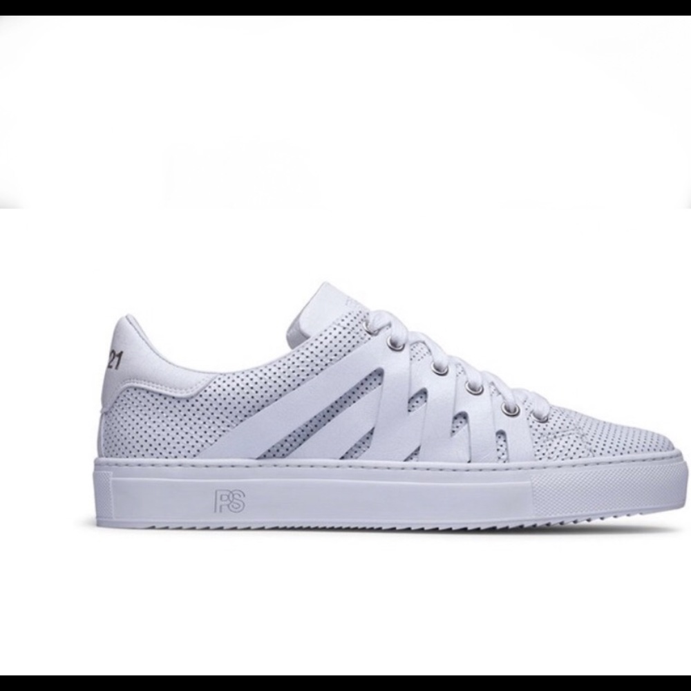 NWOB PS821 alpha sport sneaker